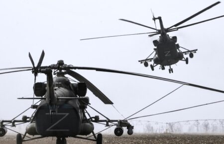 9 гелікоптерів росіян вночі знищили в окупованих Бердянську та Луганську