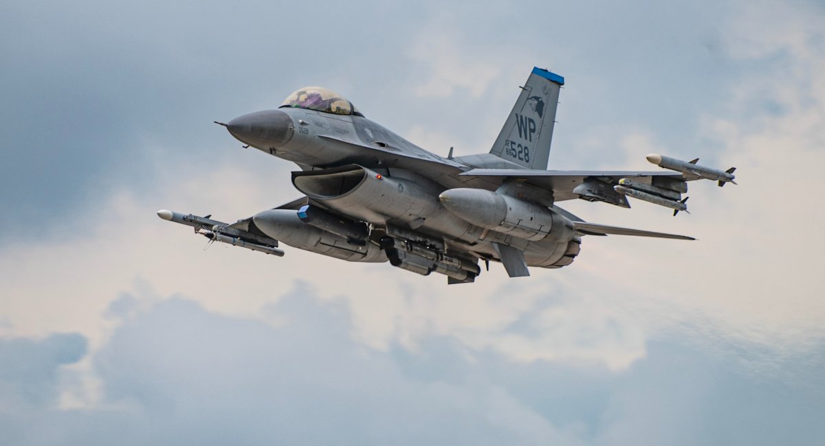 Нідерланди готові додатково передати Україні ще шість F-16
