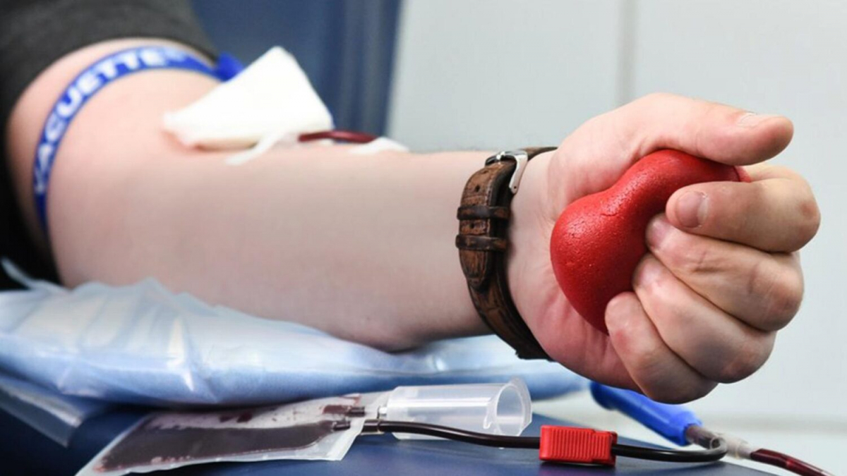 МОЗ розширив перелік лікарів, які можуть переливати кров