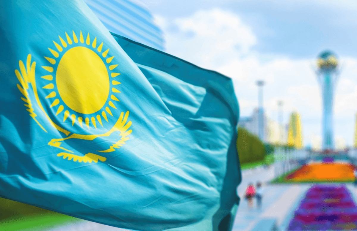 Казахстан вводит список лиц, которым запрещают въезд в страну
