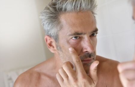 Зимовий догляд за шкірою для чоловіків: прості правила