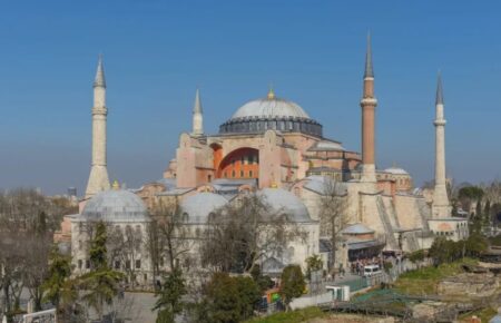 Туреччина зробить платним для туристів вхід у Софійський собор