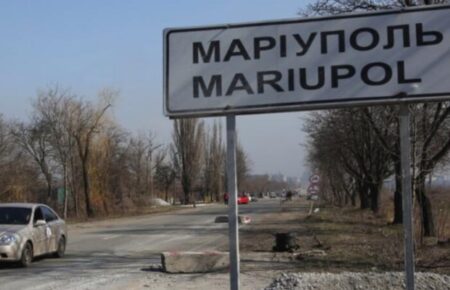 У Маріуполі зафіксували влучання у казарму росіян — Андрющенко