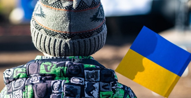 Трьох викрадених окупантами дітей повернули в Україну
