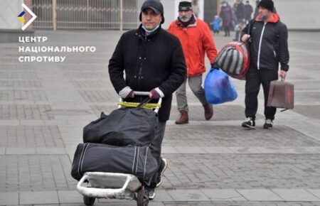 У Маріуполь росіяни завезли вже близько 55 тисяч мігрантів — Андрющенко 
