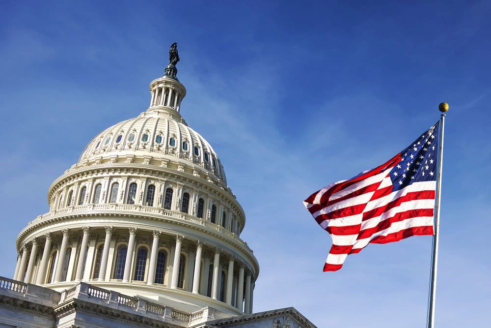 В США Палата представителей во второй раз приняла временный бюджет во избежание шатдауна