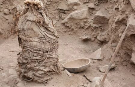 У Перу археологи знайшли тисячорічні мумії дітей