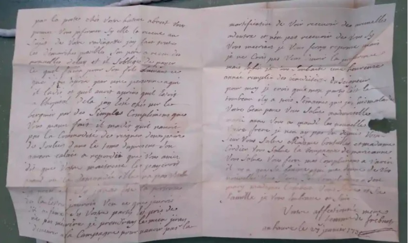 У Британії знайшли схованку з листами XVIII століття полоненим морякам