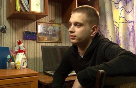 На этой неделе депортированный 17-летний Богдан Ермохин должен выехать с территории РФ — адвокат