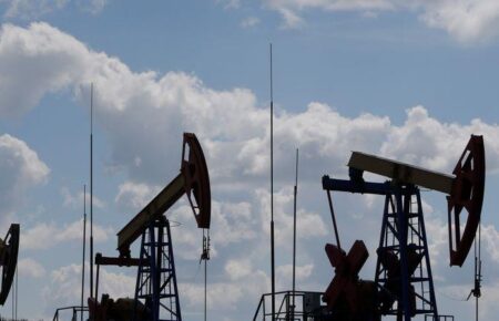 «Нафта має максимальний вплив на РФ». Ключові пункти нового санкційного пакету ЄС