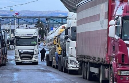 Польські фермери відновили блокаду пункту пропуску «Угринів-Долгобичув»