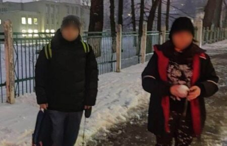 В Киеве охранник не пустил детей в школьное укрытие, потому что они были с собакой