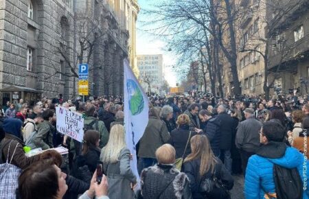 У столиці Сербії протестувальники перекрили рух у кількох локаціях (ФОТО, ВІДЕО)