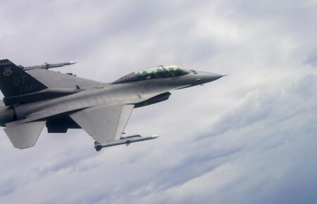 Україна може отримати перші винищувачі F-16 до кінця 2023 року — ISW