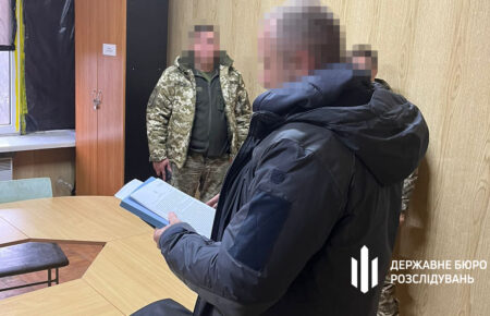 В Запорожье руководитель ТЦК и его подчиненные «спасли» от мобилизации 300 мужчин