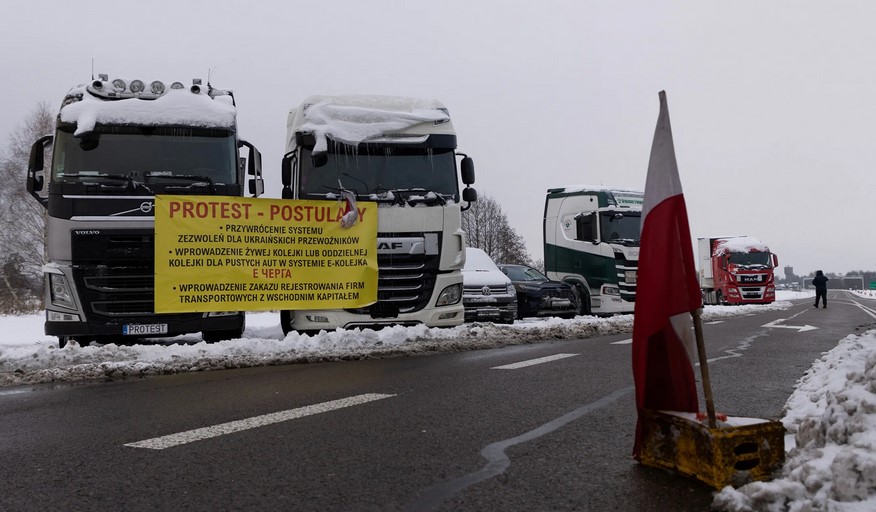 Посли країни Балтії оголосили демарш владі Польщі через блокування кордону