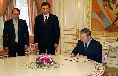 Янукович та Кучма не шкодували державних нагород для провладних партій — менеджерка проєктів Руху ЧЕСНО
