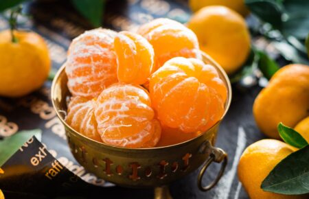 «Мандаринові потяги» з Японії до США, культ мандаринів в СРСР: розповідаємо історію новорічних фруктів