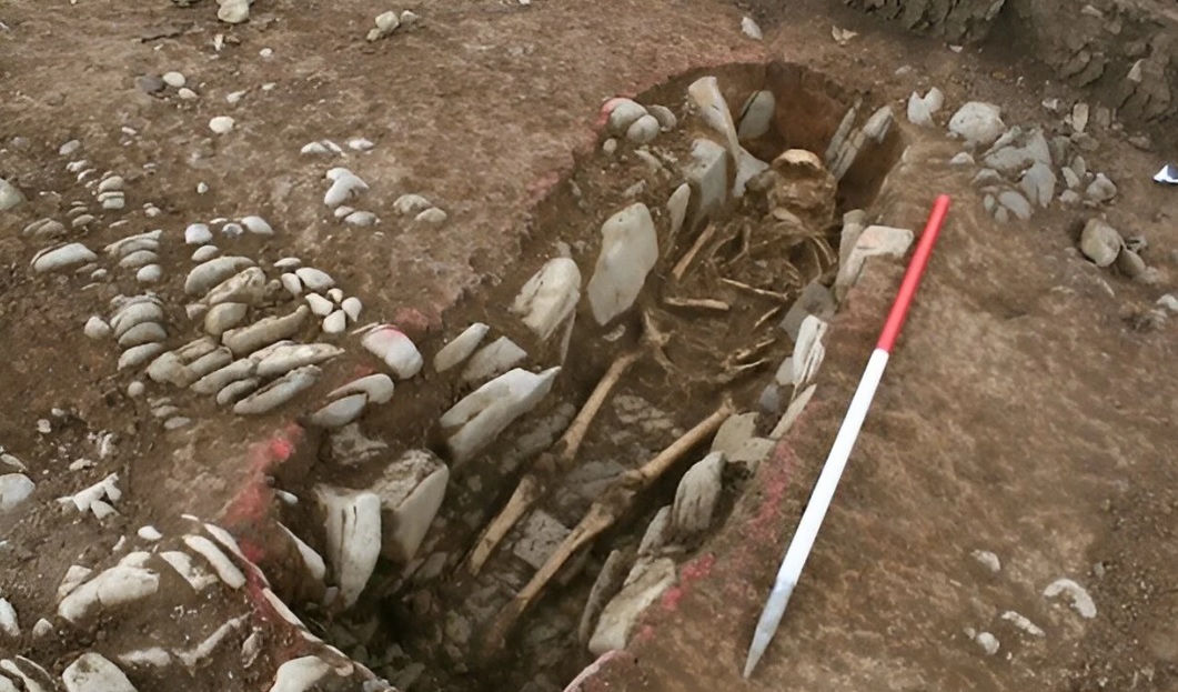 Археологи знайшли у валлійському замку докази проведення бенкетів біля могил