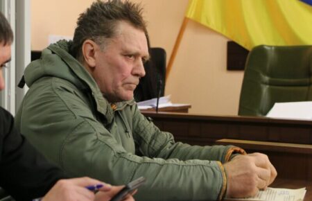 Загибель людей біля укриття: суд Києва почав розгляд справи сторожа Мошкіна