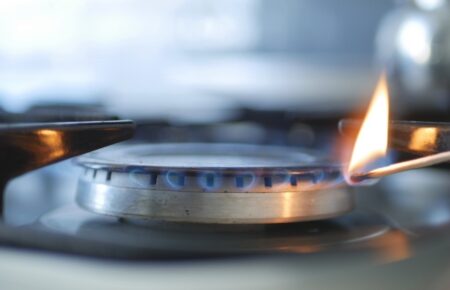 В Україні почастішали випадки отруєння чадним газом і продуктами горіння: як уберегтися та які симптоми?