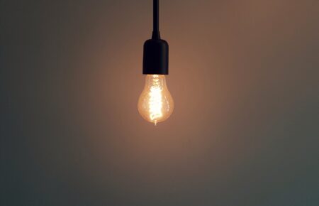 Якщо кожен вимкне зайву лампочку в пікові години, то можна уникнути відключень світла — Рябцев