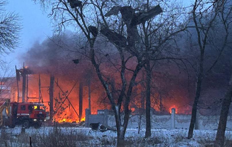 Сили ППО збили 16 ворожих дронів, на Криворіжжі сталася пожежа на енергооб'єкті
