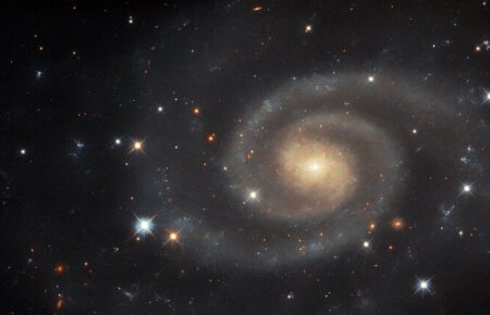 Телескоп «Хаббл» показав зображення спіральної галактики в сузірʼї Геркулеса