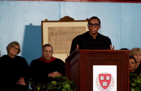 Президентка Гарварду йде з посади після звинувачень в антисемітизмі й плагіаті
