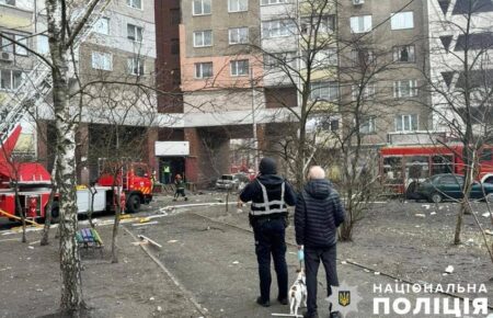 Окупанти атакували Київ крилатими ракетами, є постраждалі та руйнування