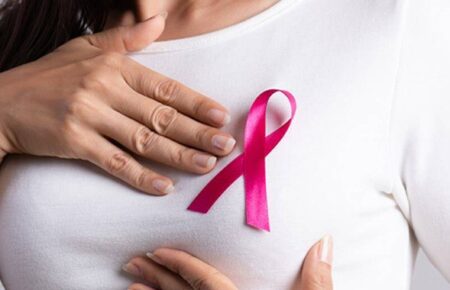 «Здоровий спосіб життя дуже впливає на ризики розвитку раку молочної залози» — мамологиня