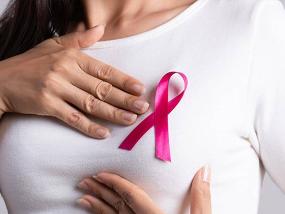 «Здоровий спосіб життя дуже впливає на ризики розвитку раку молочної залози» — мамологиня