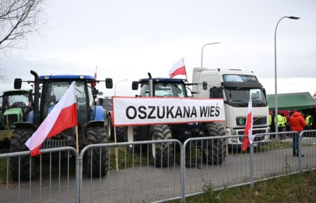 Польські страйкарі розпочали більш жорстке обмеження руху транспорту на кордоні