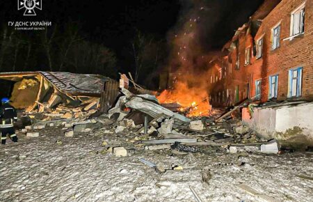 У Великому Бурлуці на Харківщині внаслідок атаки дронів пошкоджені кафе і медзаклад