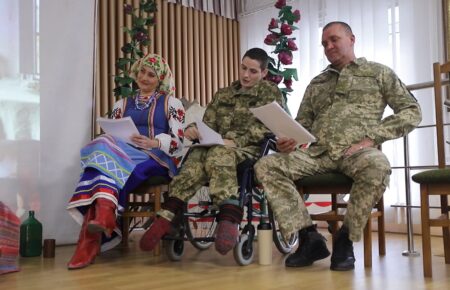 «Мистецтво лікує»: у Кропивницькому поранені військові стали акторами вистави