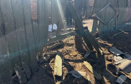 Окупанти вдарили по селищу на Донеччині: є загиблий