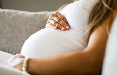«Потрібно розібратися, на що я впливаю, і що може покращити мій стан» — поведінкова терапевтка про психологічний стан під час вагітності