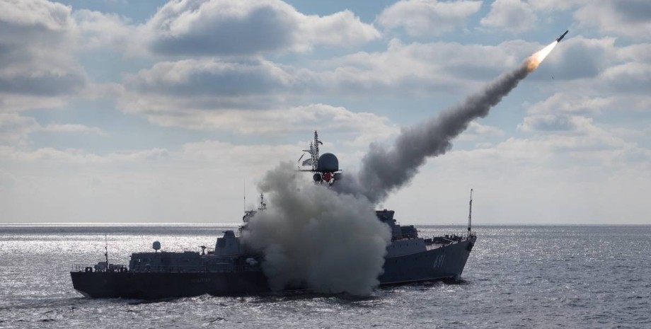 Росія під час останніх атак не застосовує ракети морського базування, і не буде найближчим часом — оглядач Defense Express