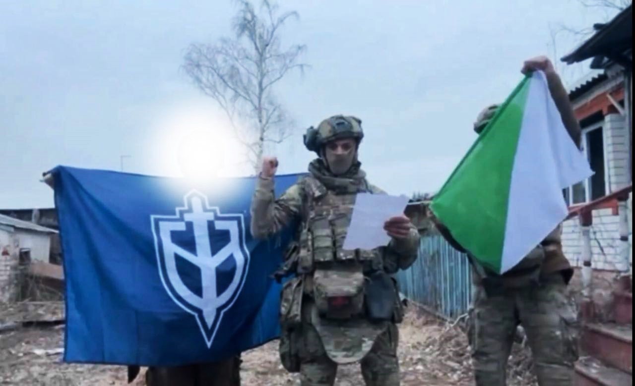 Російські добровольці підняли свої прапори у другому населеному пункті за добу