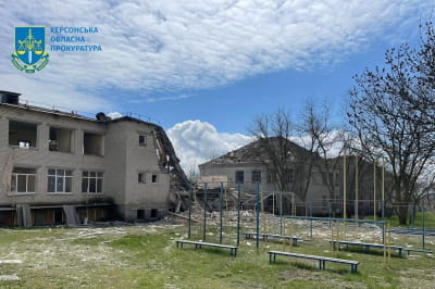 У кожному селі Херсонщини школи або сильно пошкоджені, або майже цілком зруйновані — журналіст