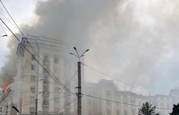 Окупанти завдали ракетного удару по Дніпру: є жертви та руйнування (ФОТО)
