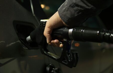 «У Казахстану великі запаси бензину, але навряд там захочуть віддати шматок росіянам» — Рябцев