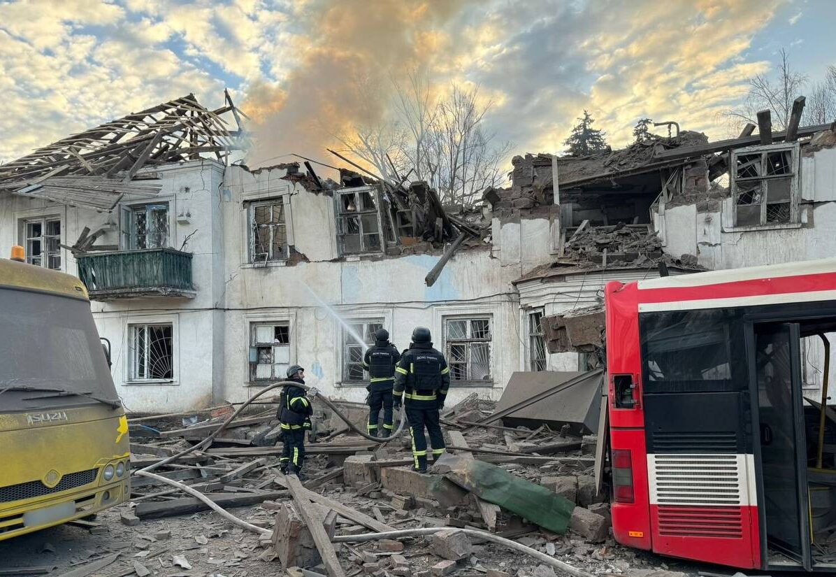 Російські окупанти обстріляли Покровськ на Донеччині: п'ятеро людей отримали поранення (ФОТО)