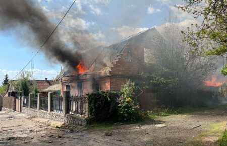 Над Дніпром збили крилату ракету, уламки впали на житлові будинки, є постраждалі