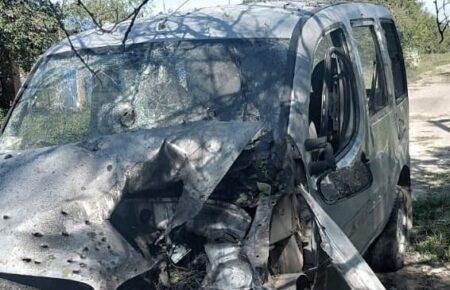 На Херсонщині росіяни дроном атакували автомобіль