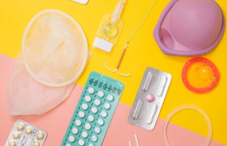 Канада планує зробити контрацептиви для жінок безкоштовними