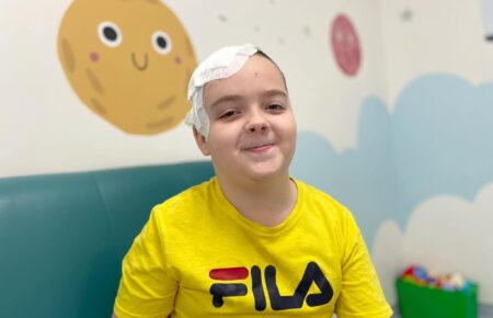 У Львові нейрохірурги видалили уламок міни з мозку 9-річного хлопчика з Херсона