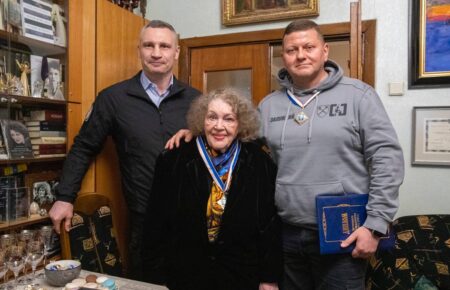Кличко нагородив Залужного і Ліну Костенко званням «Почесний громадянин Києва»