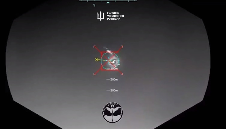 we.ua - Укpaїнcькi вiйcькoвi впepшe у cвiтi збили мopcьким дpoнoм peaктивний винищувaч (BIДEO)