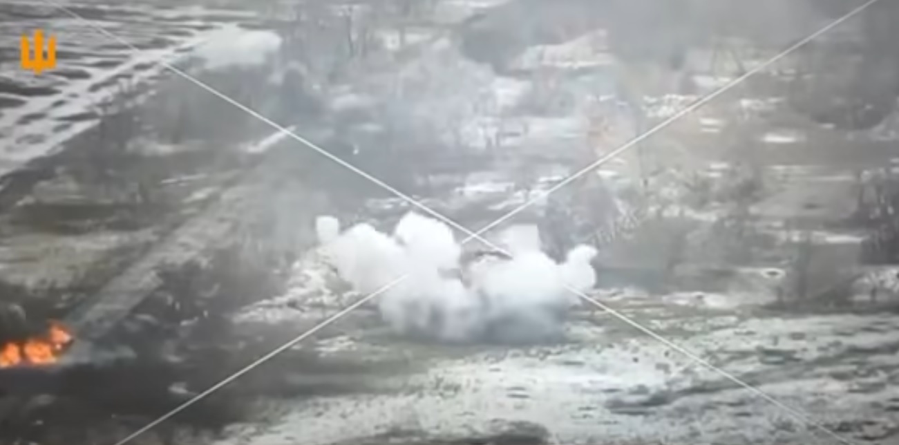 Сили оборони відбили масований штурм Покровська: Генштаб показав, як горить колона окупантів
